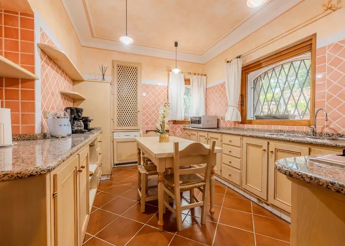 Esmerea Portocervo Con Piscina Privata ,jacuzi E Sauna Villa